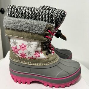 Little girl snow boots